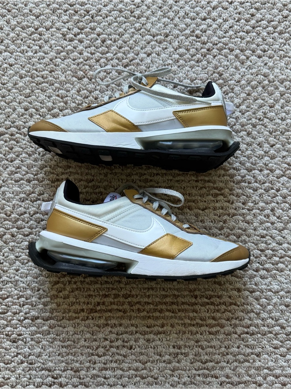 Nike Air Max Pre-Day SE Sneakers